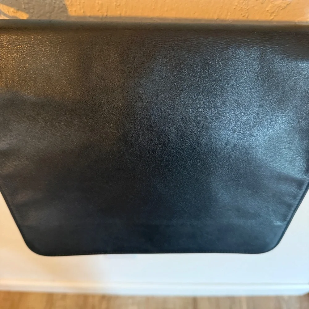 Vintage Coach MUSEUM Black Leather Messenger Bag Crossbody Flap Brass Hardware